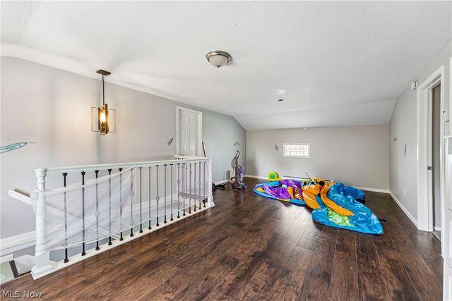 6711 Norwalk Road, Medina, OH 44256