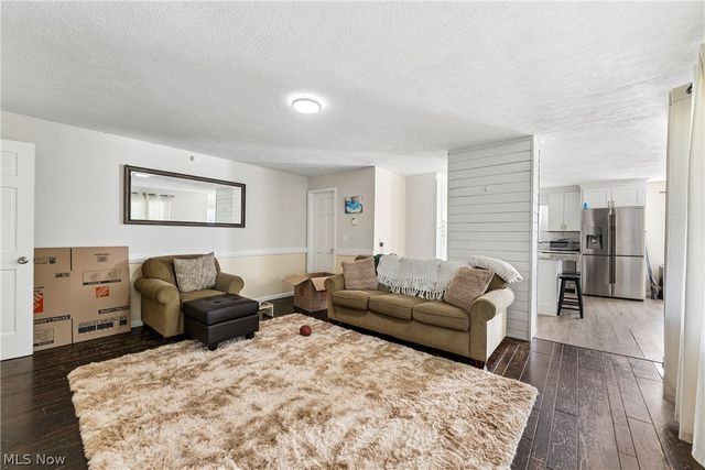 6711 Norwalk Road, Medina, OH 44256
