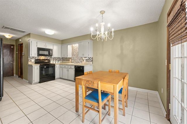 10033 Hefner Village Terrace, Oklahoma City, OK 73162