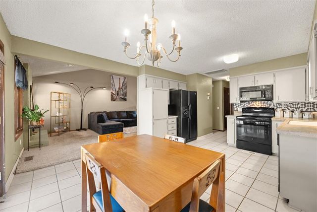 10033 Hefner Village Terrace, Oklahoma City, OK 73162