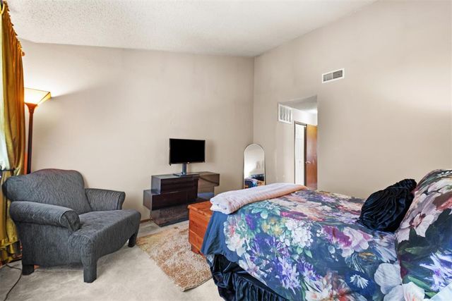 10033 Hefner Village Terrace, Oklahoma City, OK 73162