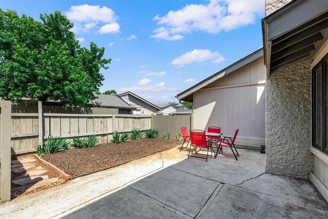 10033 Hefner Village Terrace, Oklahoma City, OK 73162