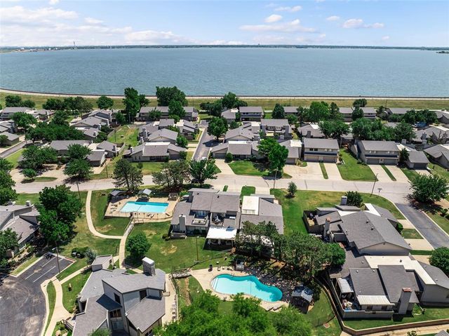 10033 Hefner Village Terrace, Oklahoma City, OK 73162