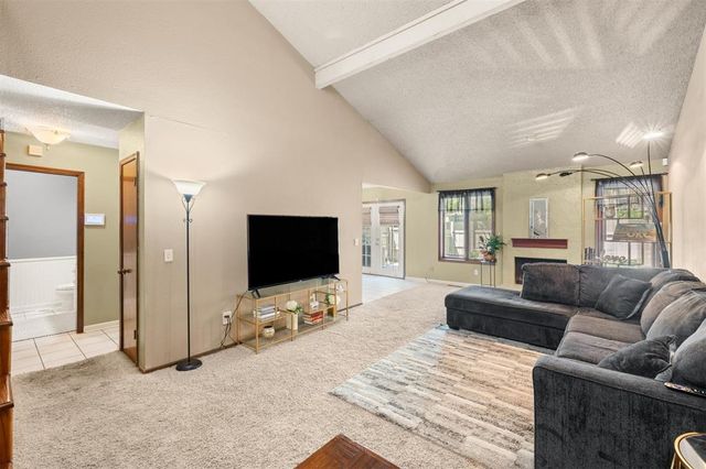 10033 Hefner Village Terrace, Oklahoma City, OK 73162