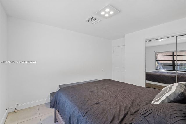 3035 Hayes St, Hollywood, FL 33021