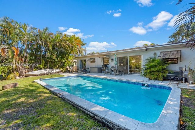 3035 Hayes St, Hollywood, FL 33021