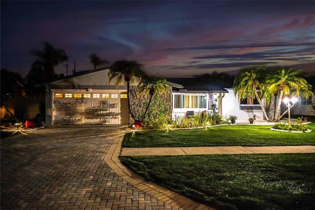 898 CORVETTE DRIVE, Largo, FL 33771