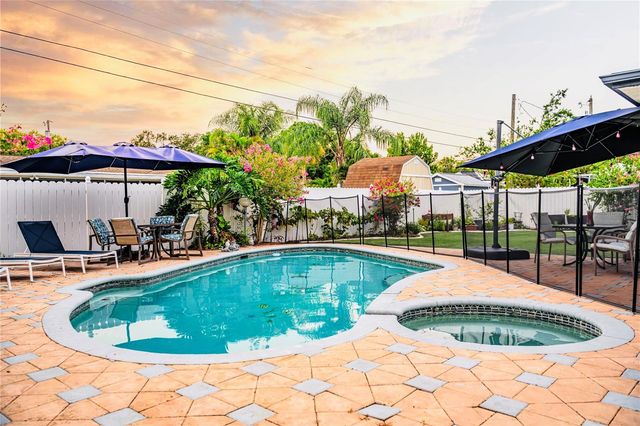 898 CORVETTE DRIVE, Largo, FL 33771