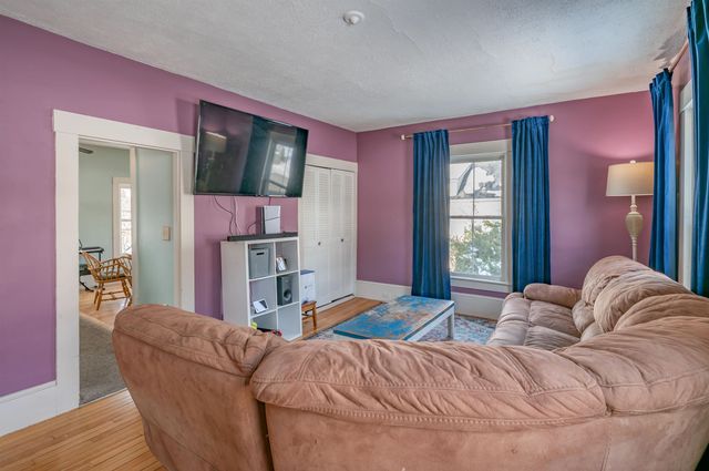 11 Souhegan Street, Milford, NH 03055