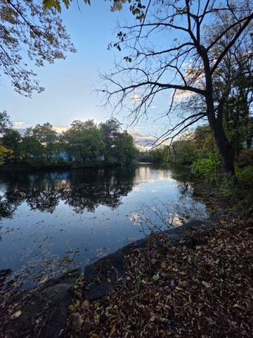 11 Souhegan Street, Milford, NH 03055