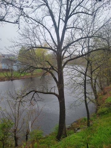 11 Souhegan Street, Milford, NH 03055