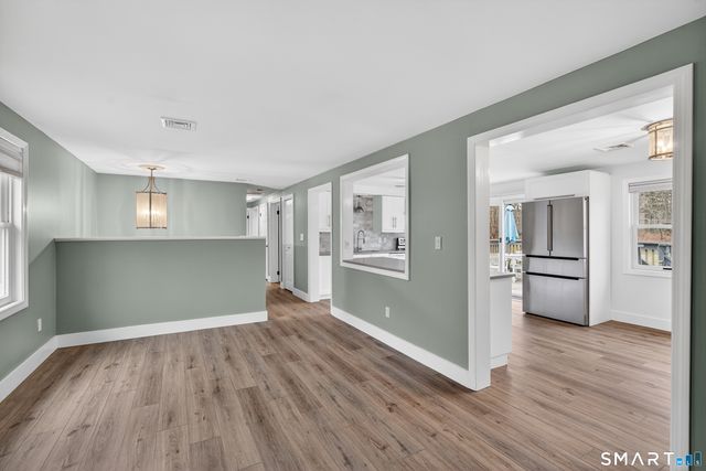 258 Nut Plains Road, Guilford, CT 06437