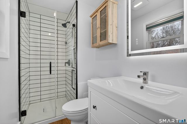 258 Nut Plains Road, Guilford, CT 06437