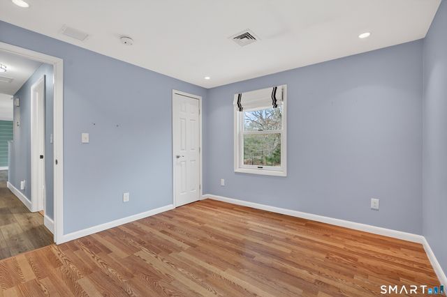 258 Nut Plains Road, Guilford, CT 06437