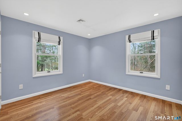 258 Nut Plains Road, Guilford, CT 06437