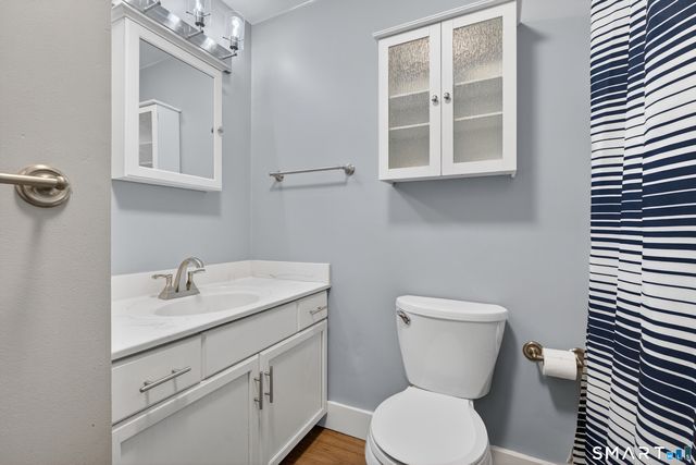 258 Nut Plains Road, Guilford, CT 06437