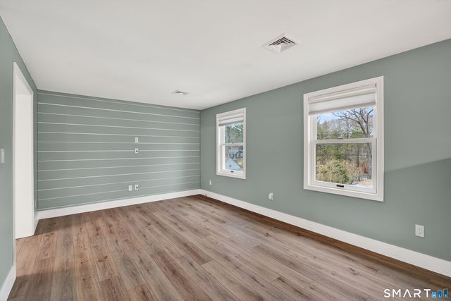 258 Nut Plains Road, Guilford, CT 06437