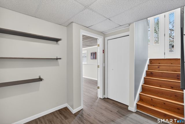 258 Nut Plains Road, Guilford, CT 06437