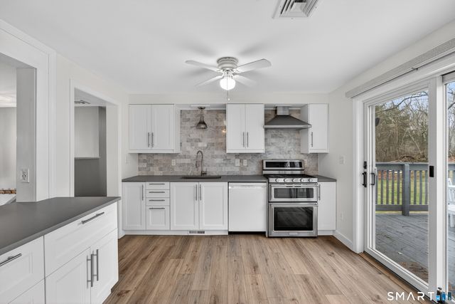 258 Nut Plains Road, Guilford, CT 06437