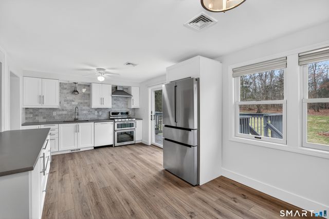 258 Nut Plains Road, Guilford, CT 06437