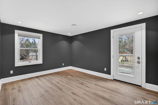 258 Nut Plains Road, Guilford, CT 06437