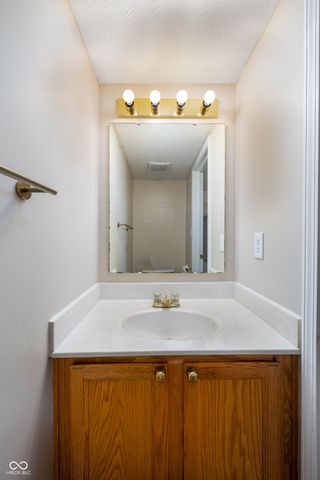 6357 Hollingsworth Drive, Indianapolis, IN 46268