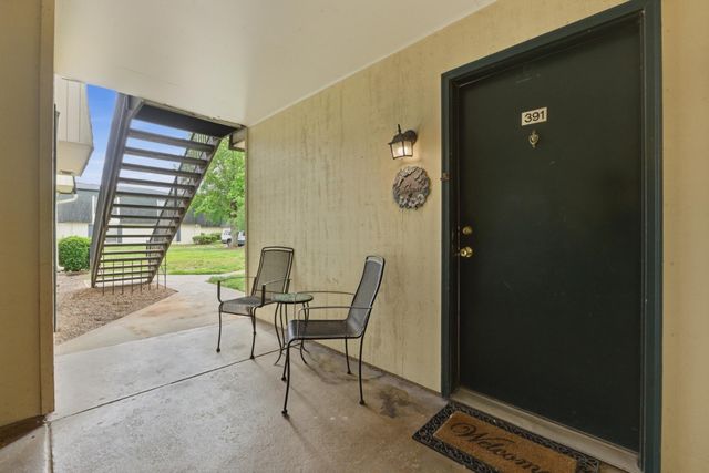 900 Mountain Creek Rd Apt T391, Chattanooga, TN 37405