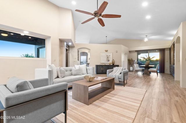 12107 N Sliding Rock Place, Oro Valley, AZ 85755