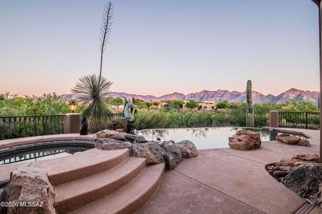 12107 N Sliding Rock Place, Oro Valley, AZ 85755