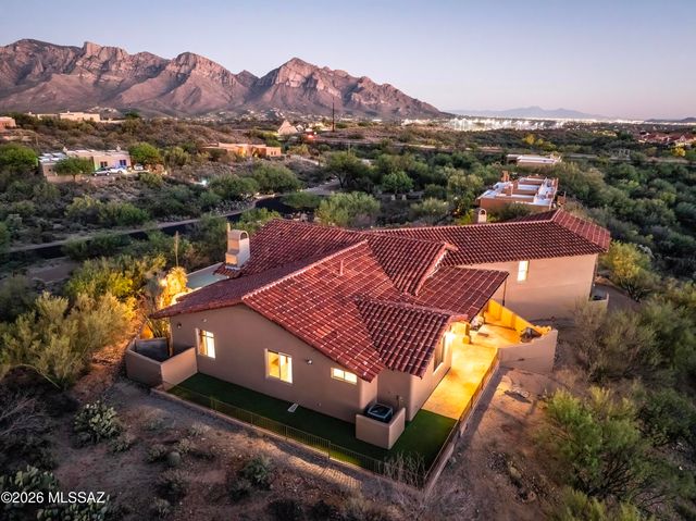 12107 N Sliding Rock Place, Oro Valley, AZ 85755