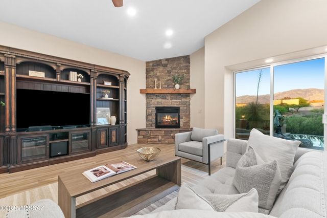 12107 N Sliding Rock Place, Oro Valley, AZ 85755