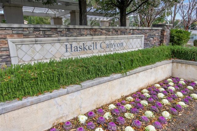 28534 Old Spanish Trail, Saugus, CA 91390