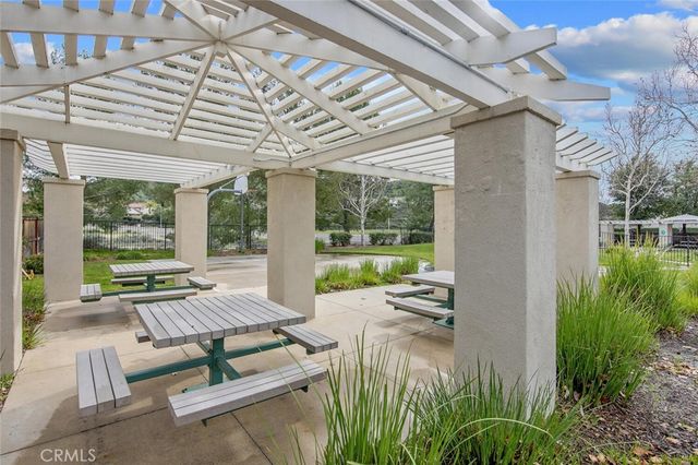 28534 Old Spanish Trail, Saugus, CA 91390