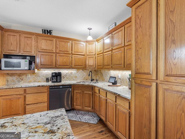 325 Country Side Drive, Mcdonough, GA 30252