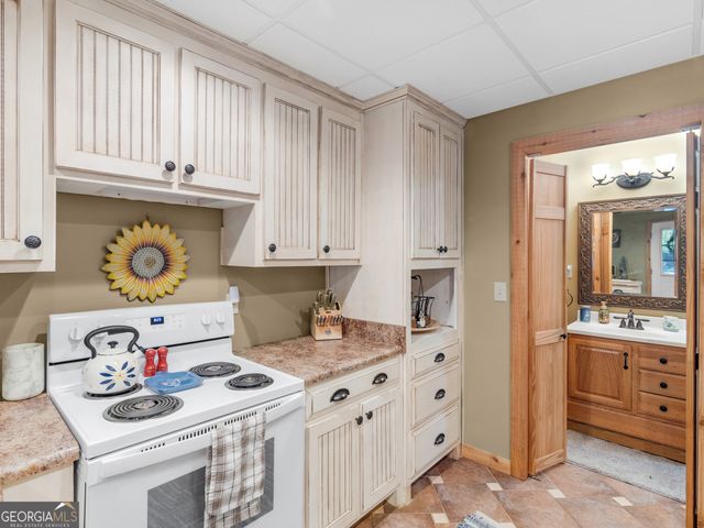 325 Country Side Drive, Mcdonough, GA 30252