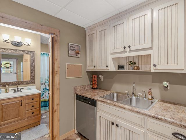 325 Country Side Drive, Mcdonough, GA 30252