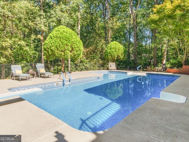 325 Country Side Drive, Mcdonough, GA 30252