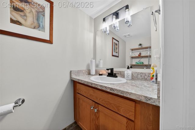 25155 Greenbrooke Drive, Southfield, MI 48033