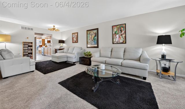 25155 Greenbrooke Drive, Southfield, MI 48033