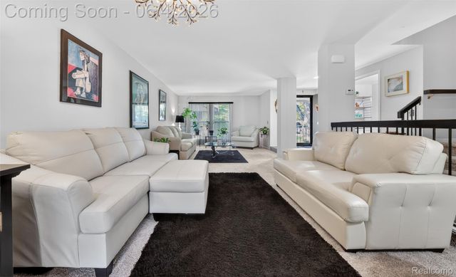 25155 Greenbrooke Drive, Southfield, MI 48033
