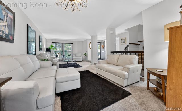 25155 Greenbrooke Drive, Southfield, MI 48033
