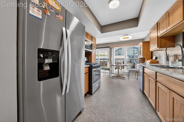 25155 Greenbrooke Drive, Southfield, MI 48033