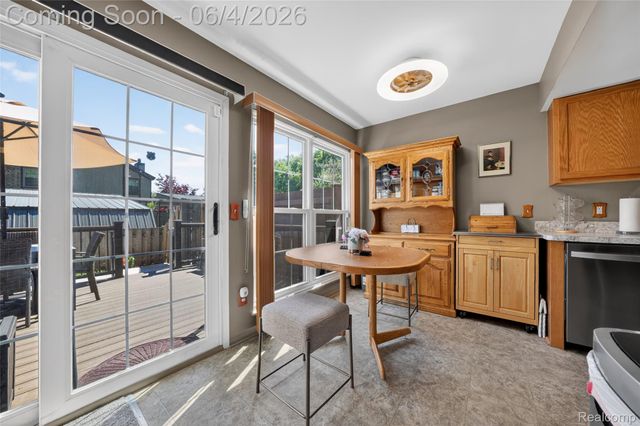 25155 Greenbrooke Drive, Southfield, MI 48033