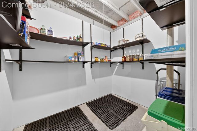 25155 Greenbrooke Drive, Southfield, MI 48033