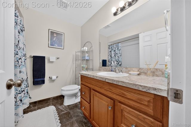 25155 Greenbrooke Drive, Southfield, MI 48033