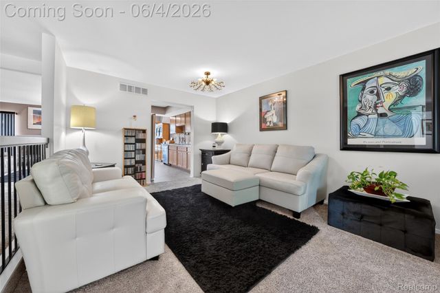 25155 Greenbrooke Drive, Southfield, MI 48033