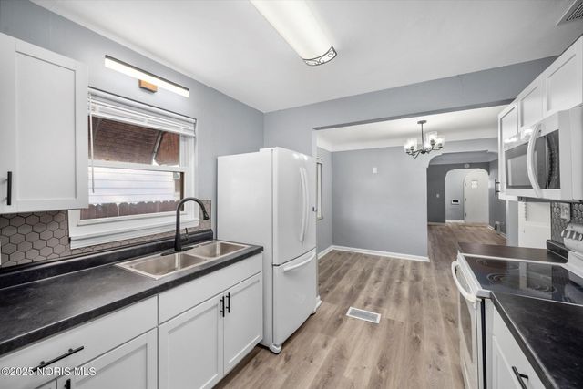 1023 Hawk Street, Toledo, OH 43612