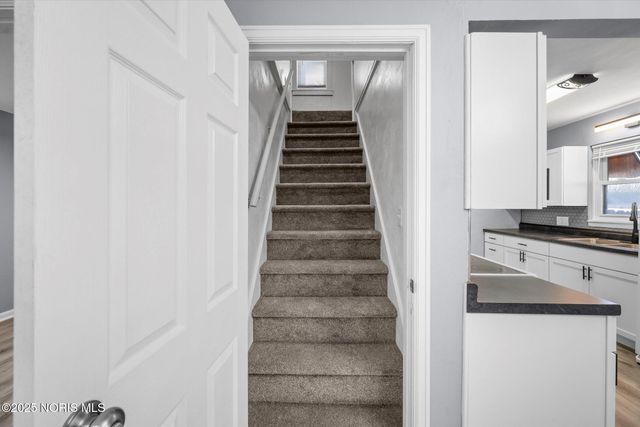 1023 Hawk Street, Toledo, OH 43612