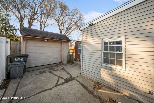 1023 Hawk Street, Toledo, OH 43612