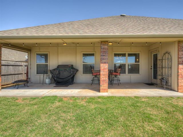 2904 NW 183rd Circle, Edmond, OK 73012